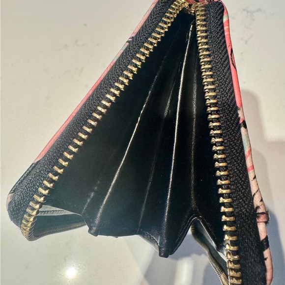 Kate Spade New York Brightwater Drive Neda Wallet. - Picture 6 of 6